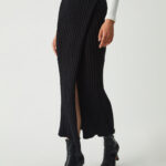 She's Effortless Rib Slit Skirt