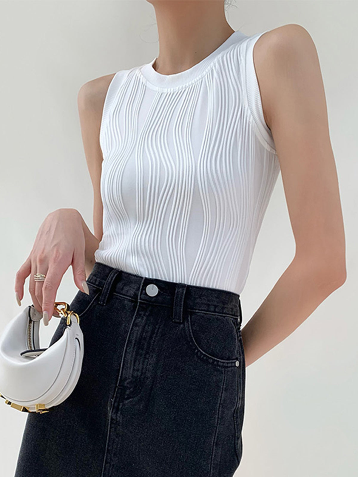 d17f34c5ba1340d2fe749bcfd1f91977.jpeg Solid Wavy Textured Tank Top - Image 1