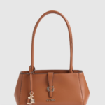 Carrie Girlfriend Shoulder Bag