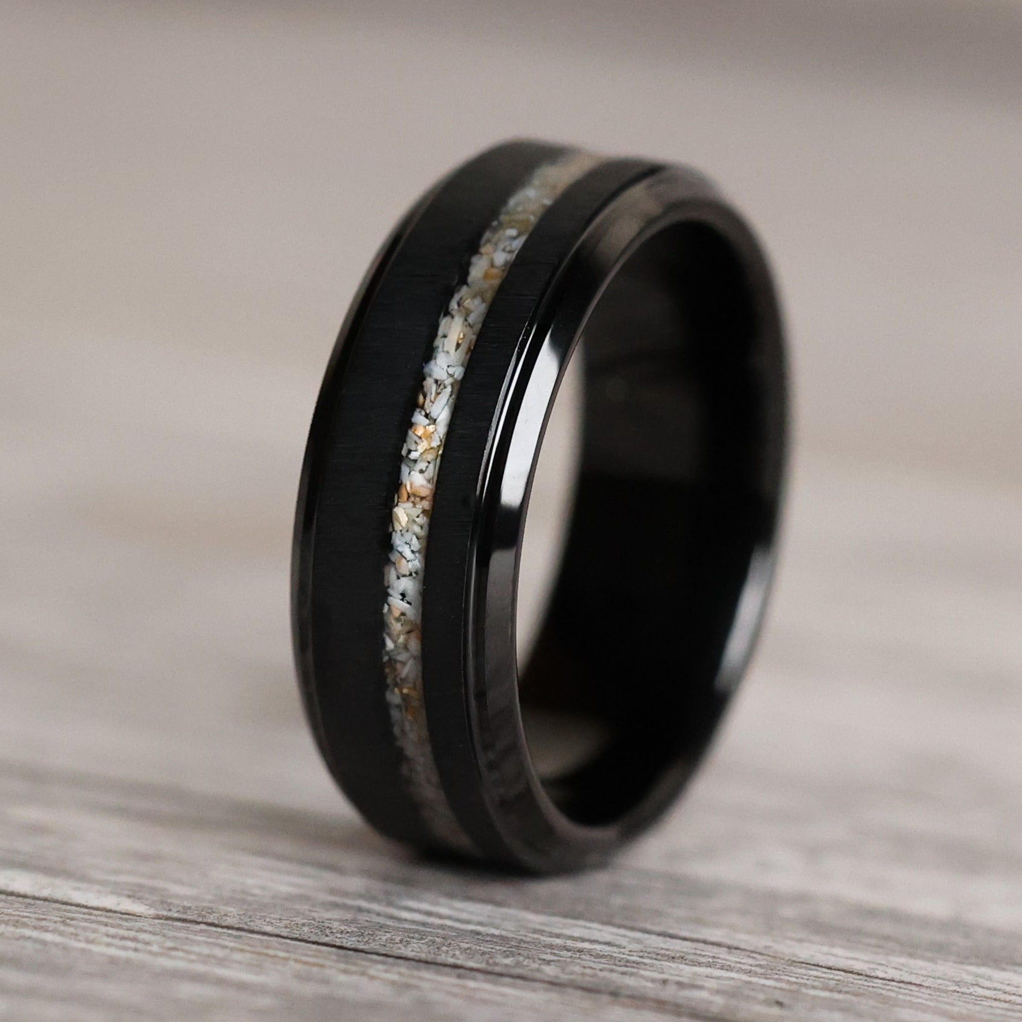 Great-White-Thorum-Shark-Teeth-Wedding-Ring-1.jpg The Great White - Image 1