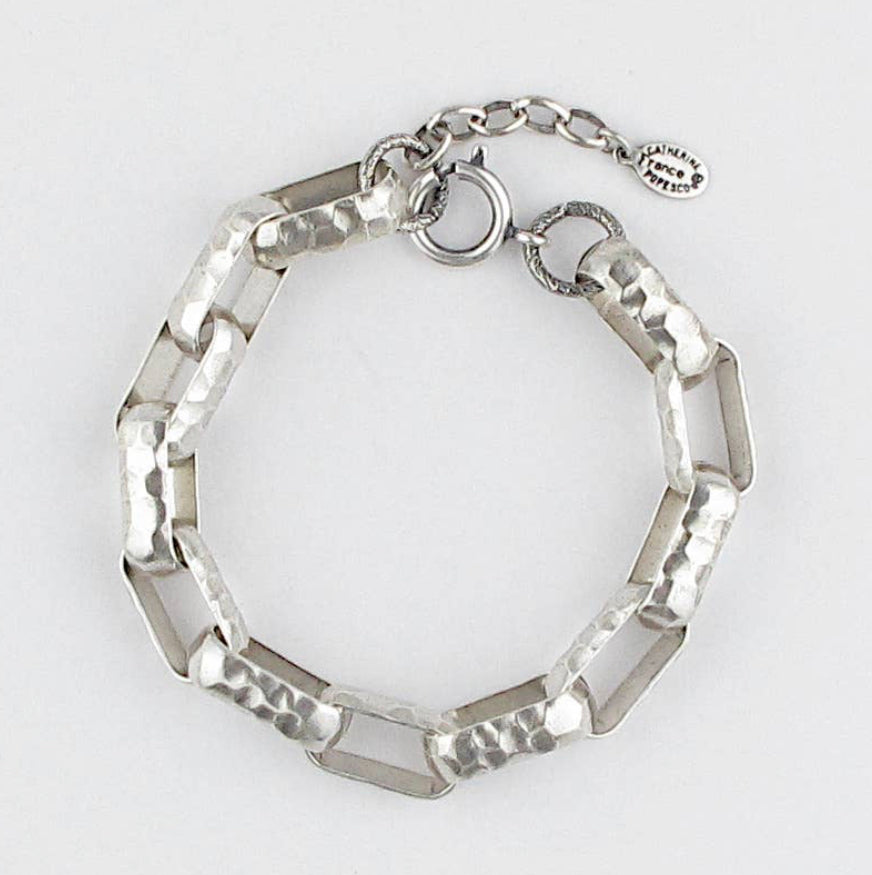 IMG_7114_5f769bcf-7bd4-4e45-bb8b-3e349c10cabd.jpg Sculpted Silver Link Bracelet - Image 1